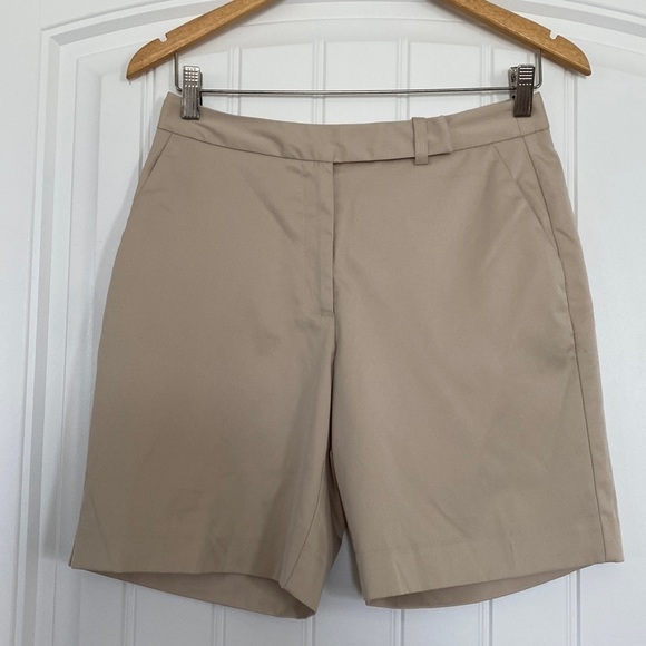 Talbots petites stretch Shorts Size 6 - Picture 1 of 5
